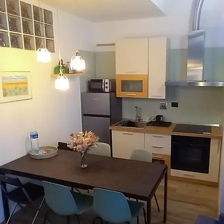 Tuscan Loft - 7 Guests With Patio フィレンツェ