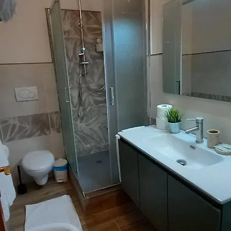 Tuscan Loft - 7 Guests With Patio Apartamento